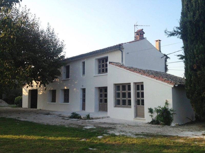 Refurbished farmhouse for sale in Les Vignères with 2 barns  