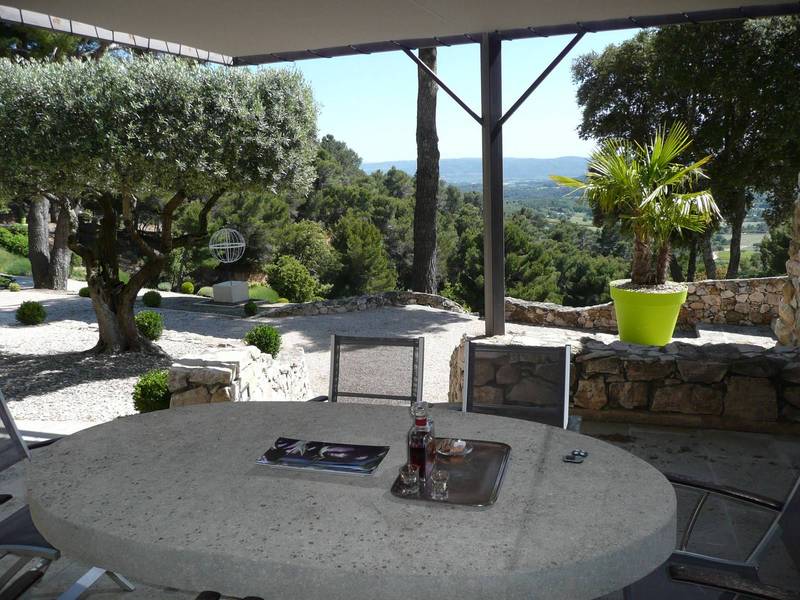 Propriété à vendre avec terrasse avec vue panoramique dans le Luberon