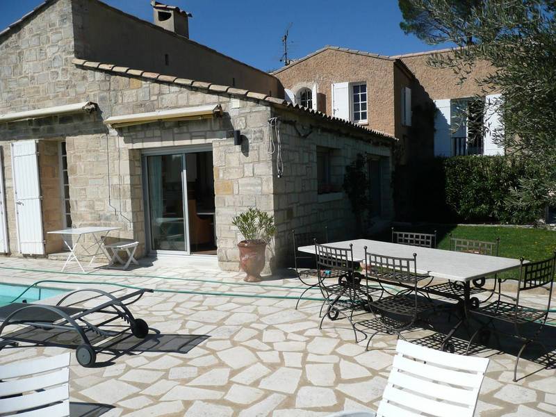Villa à vendre à Chateauneuf de Gadagne avec vue panoramique
