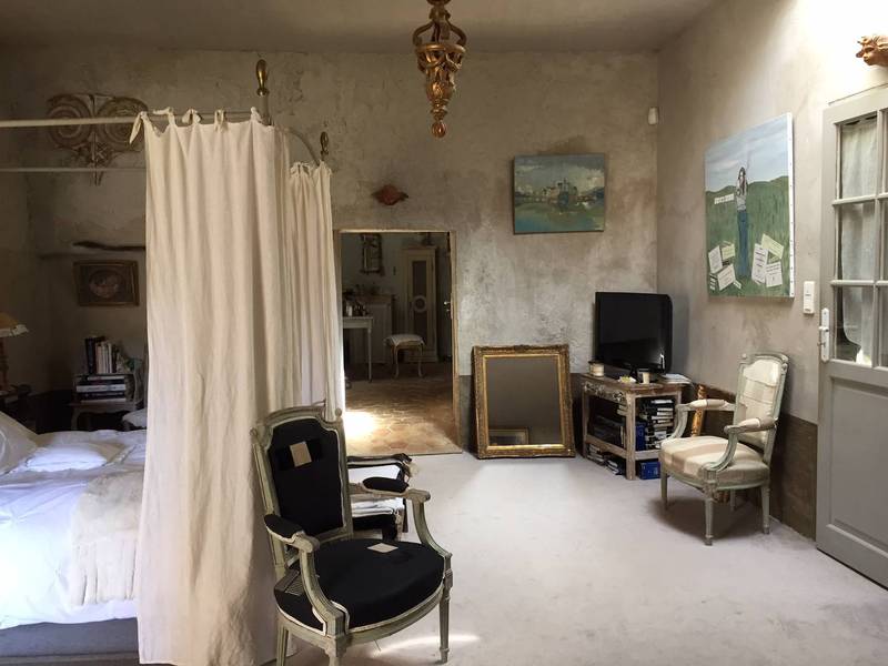 Maison à vendre à Lioux avec suite avec salle de bains et dressing
