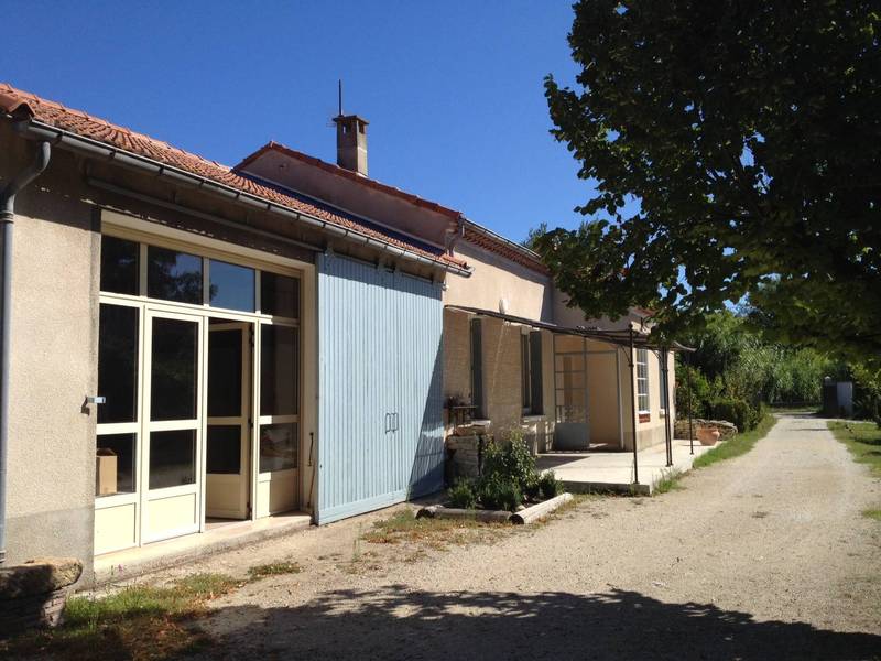 Propriété à la vente dans le Luberon comprenant 2 habitations