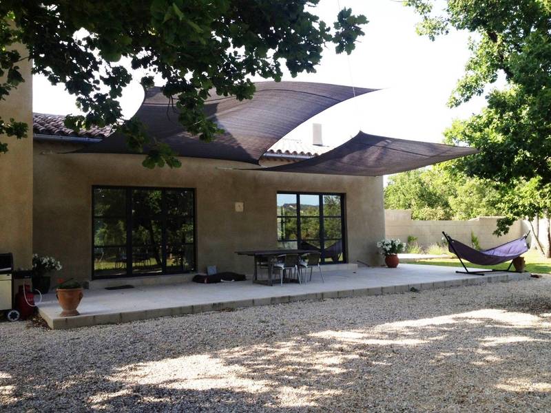 Villa à vendre à Roussillon avec jardin et piscine