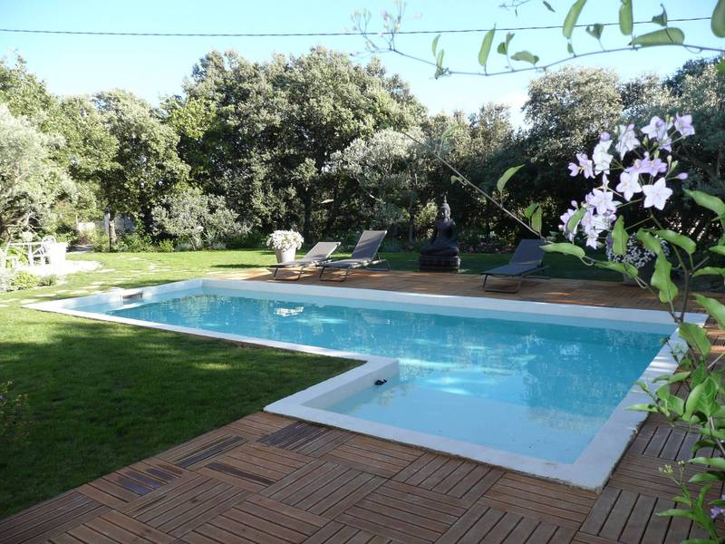 Luberon maison moderne à vendre avec jardin et piscine