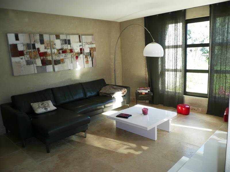 A vendre maison contemporaine à Cabrières d'Avignon