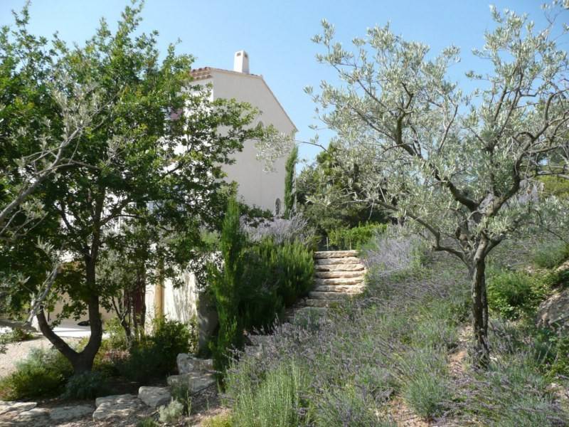 Bastidon  à vendre à Cabrières d'Avignon à proximité immédiate du village avec un jardin et une piscine