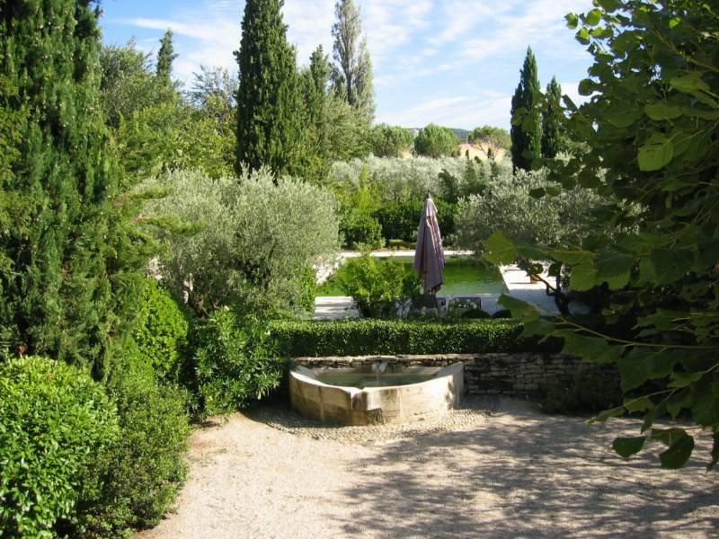 Bastide Provençale  à vendre à Pernes les Fontaines avec un superbe jardin paysagé et une piscine
