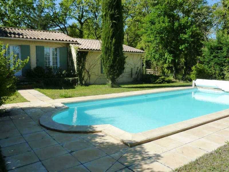 Villa  Menerbes Menerbes centre village à 800 mètres Villa avec piscine et jardin arboré au calme