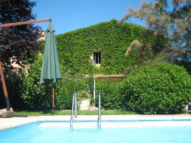 Mas à vendre à Roussillon avec piscine jardin et une très belle vue sur le Luberon