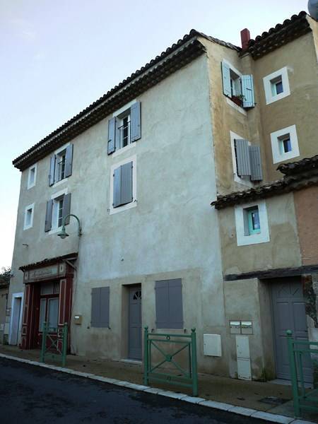 idéal investisseur maison divisée en appartements dans le Luberon