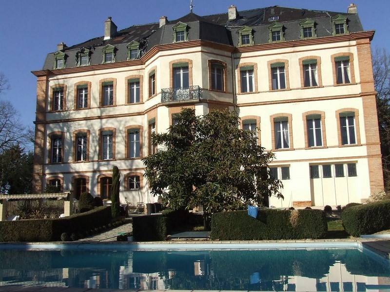 Château à vendre à Toulouse avec une belle vue sur les Pyrénées