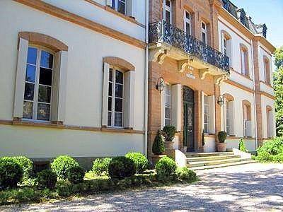Château à vendre à Toulouse avec une belle vue sur les Pyrénées