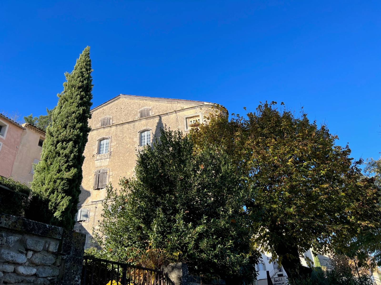 Appartement à vendre à Ménerbes dans un hôtel particulier avec une vue panoramique