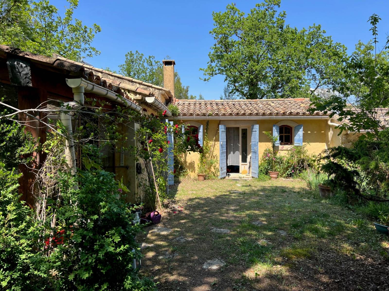 maison menerbes