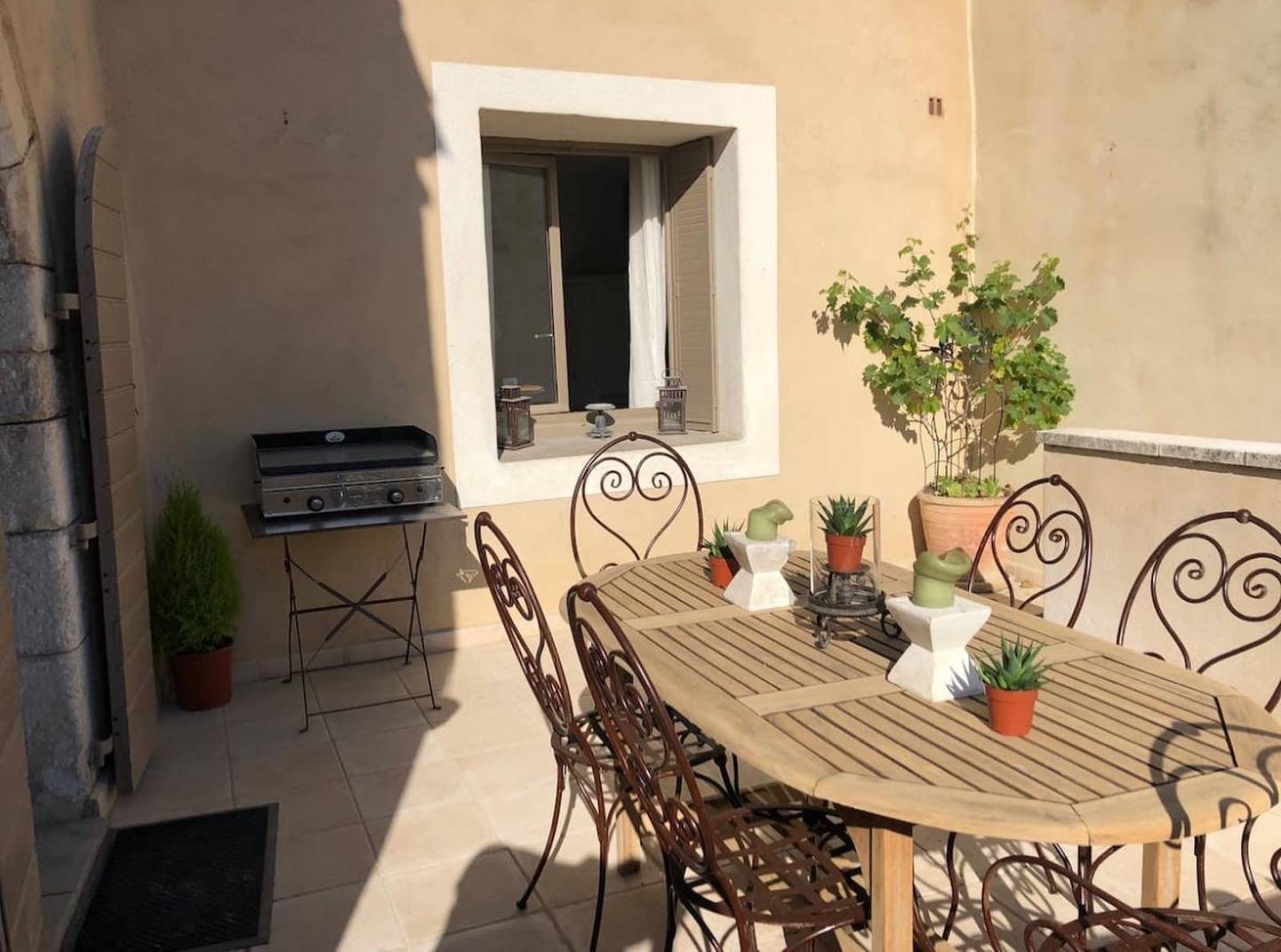 maison de village ménerbes