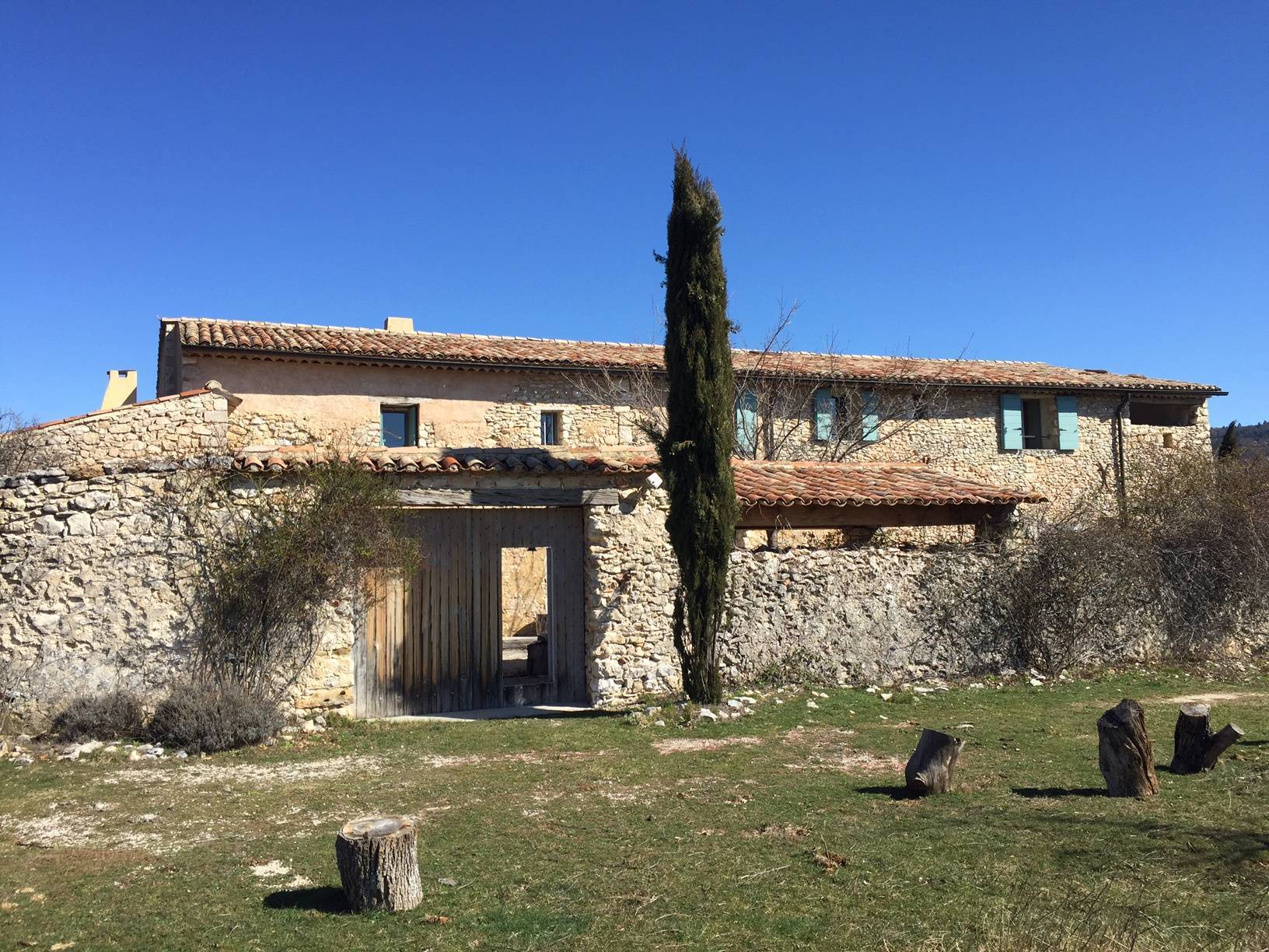 Ferme restaurée à la vente entre Luberon et Ventoux