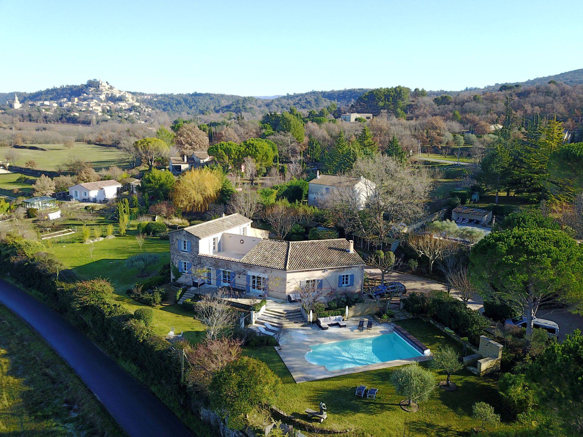 Propriété à vendre avec vue sur le Chateau de Lacoste