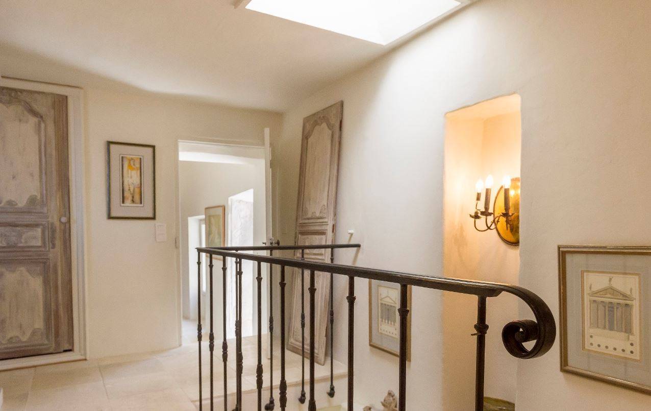 Oppede mas restauré à vendre avec beaucoup de charme et de caractère