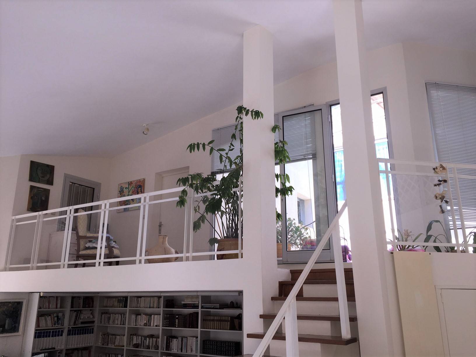 Maison d'architecte à vendre à Menerbes avec une vue panoramique