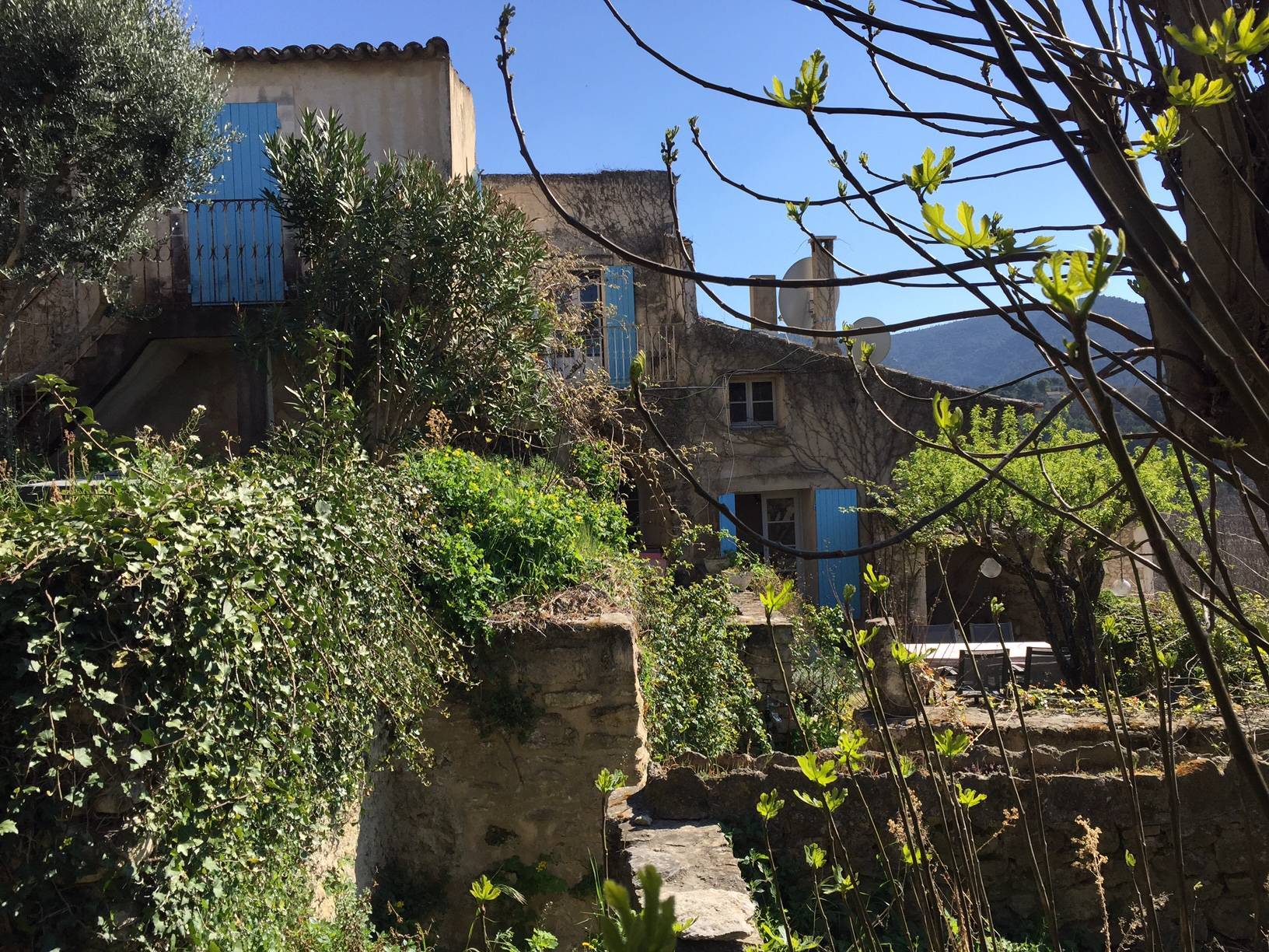 Maison de caractère avec jardin à vendre à Menerbes