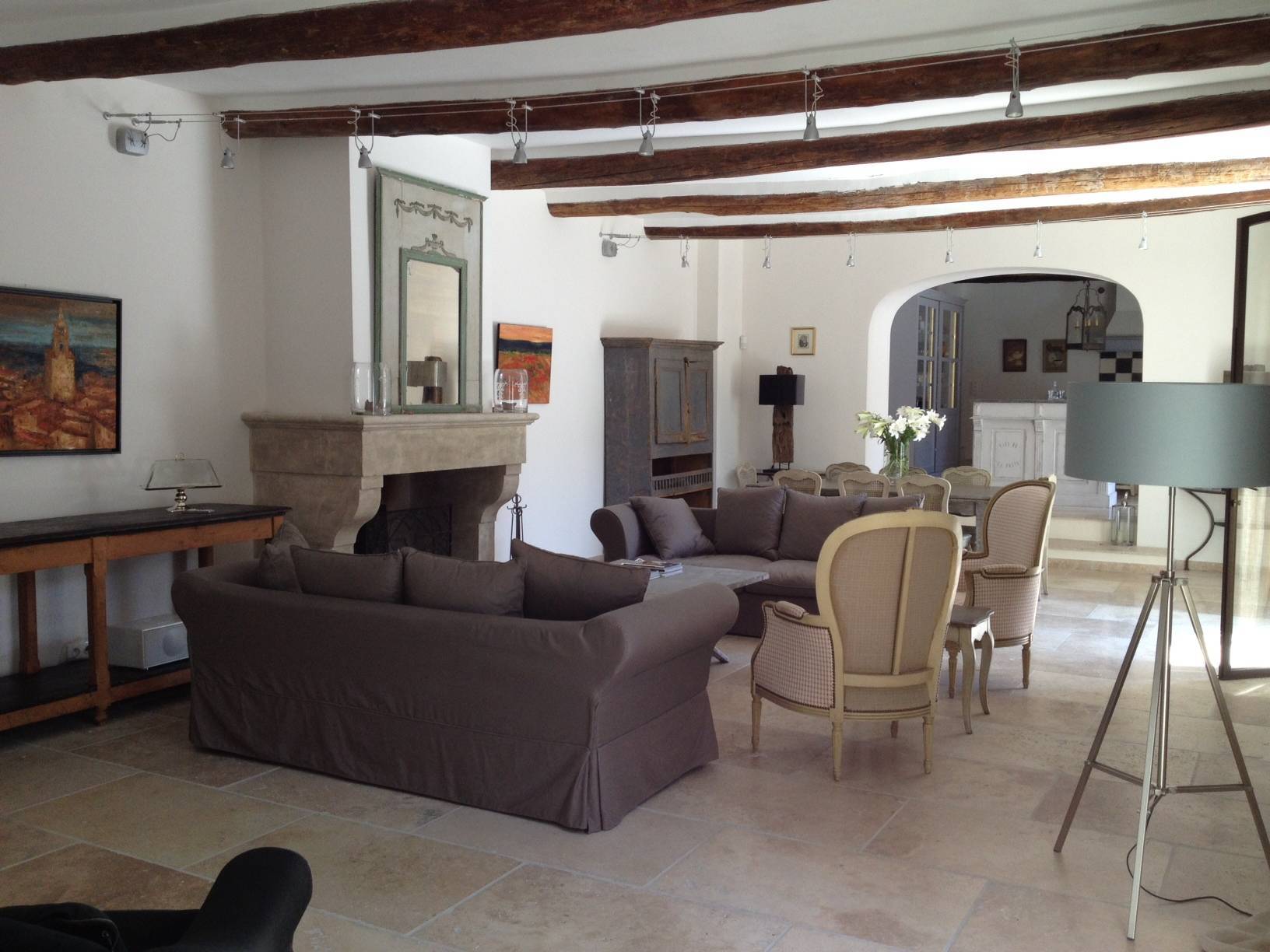 Maison de village de caractère à vendre à Cabrières d'Avignon avec jardin et piscine