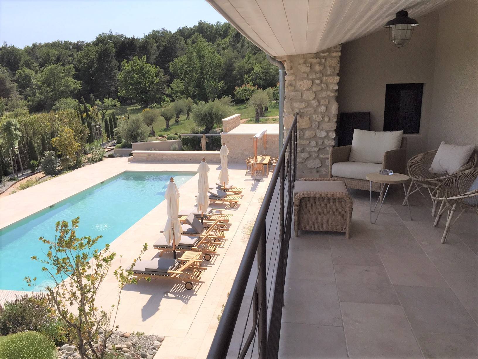 Maison d'architecte à vendre à Grignan avec une vue panoramique