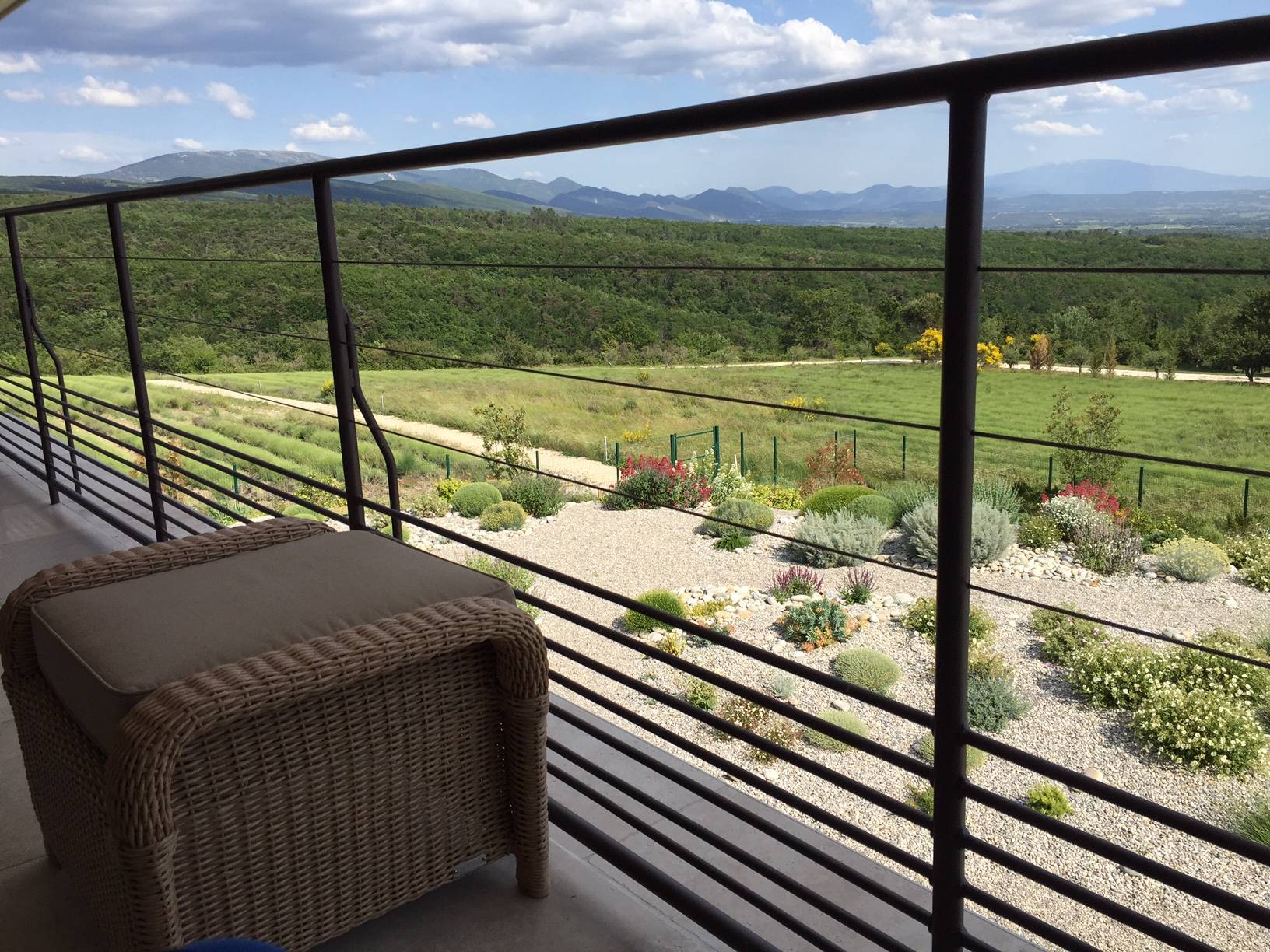 Maison d'architecte à vendre à Grignan avec une vue panoramique