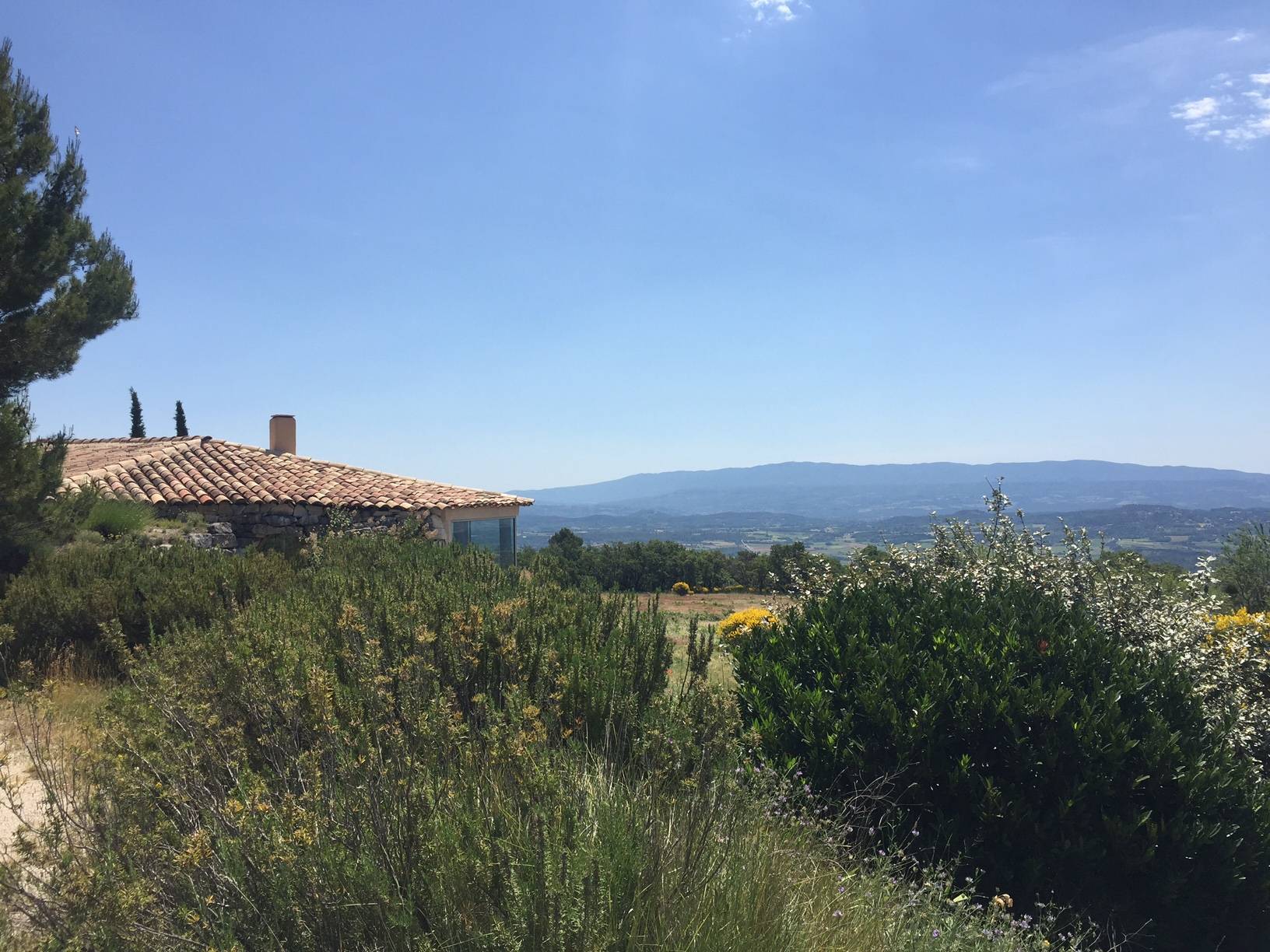 Maison moderne à vendre à MURS face au Luberon