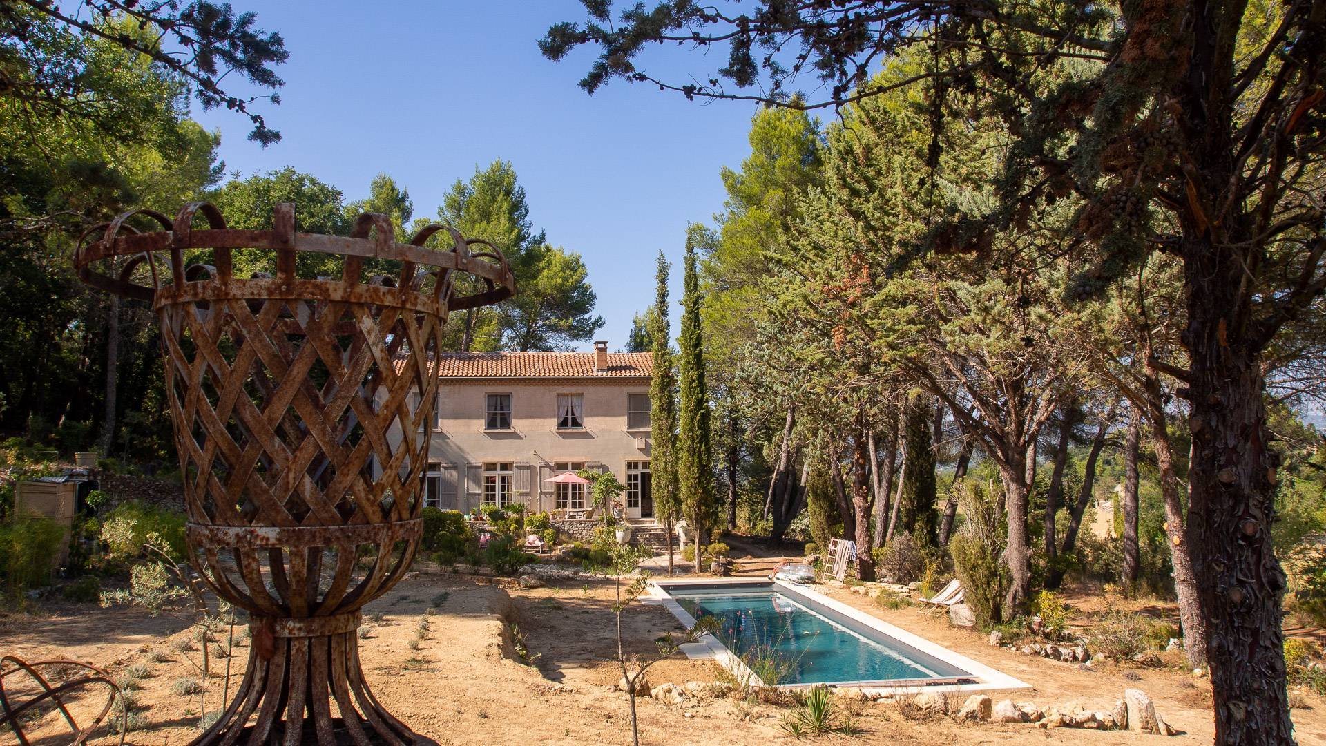 propriété à vendre à Oppède avec une superbe vue sur le village d'Oppède le Vieux