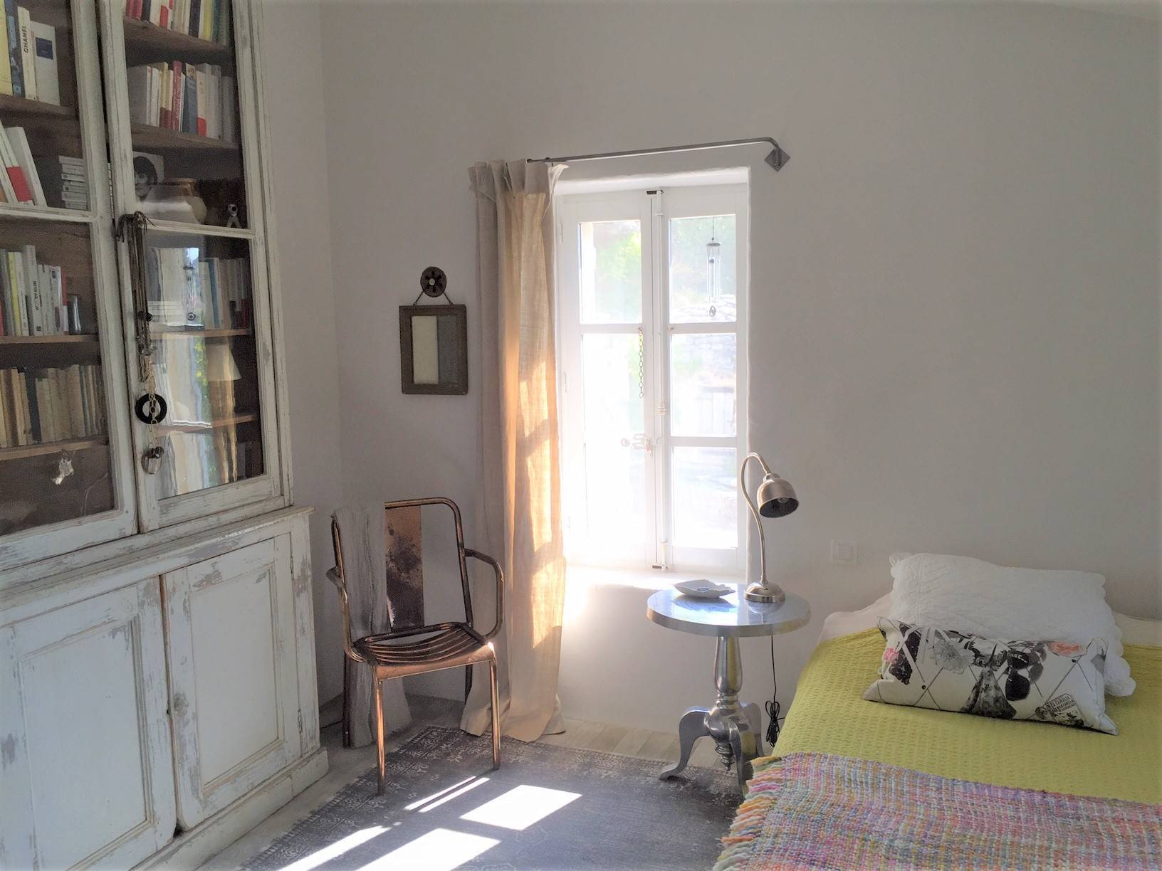 Maison de village à vendre à Bonnieux avec un jardin, une piscine et une vue panoramique