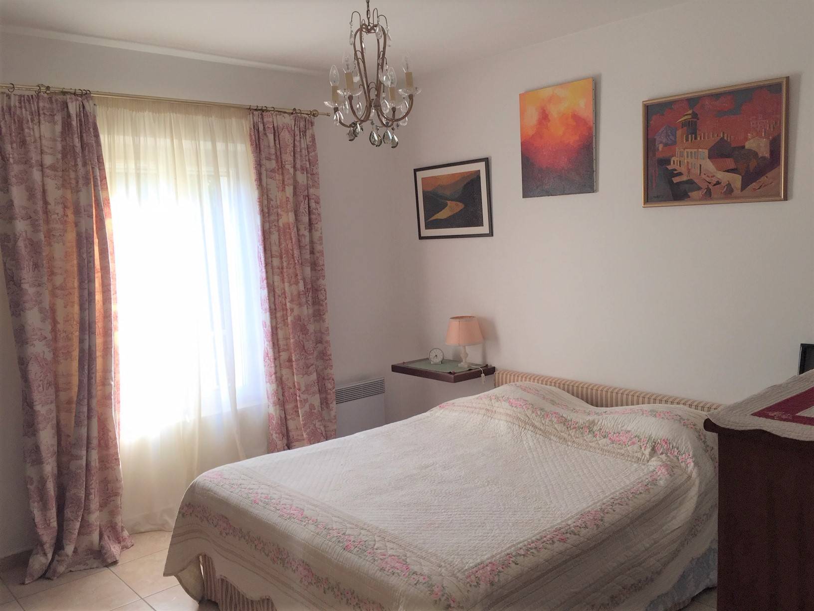 Maison à vendre à Menerbes avec un parc arboré et une piscine