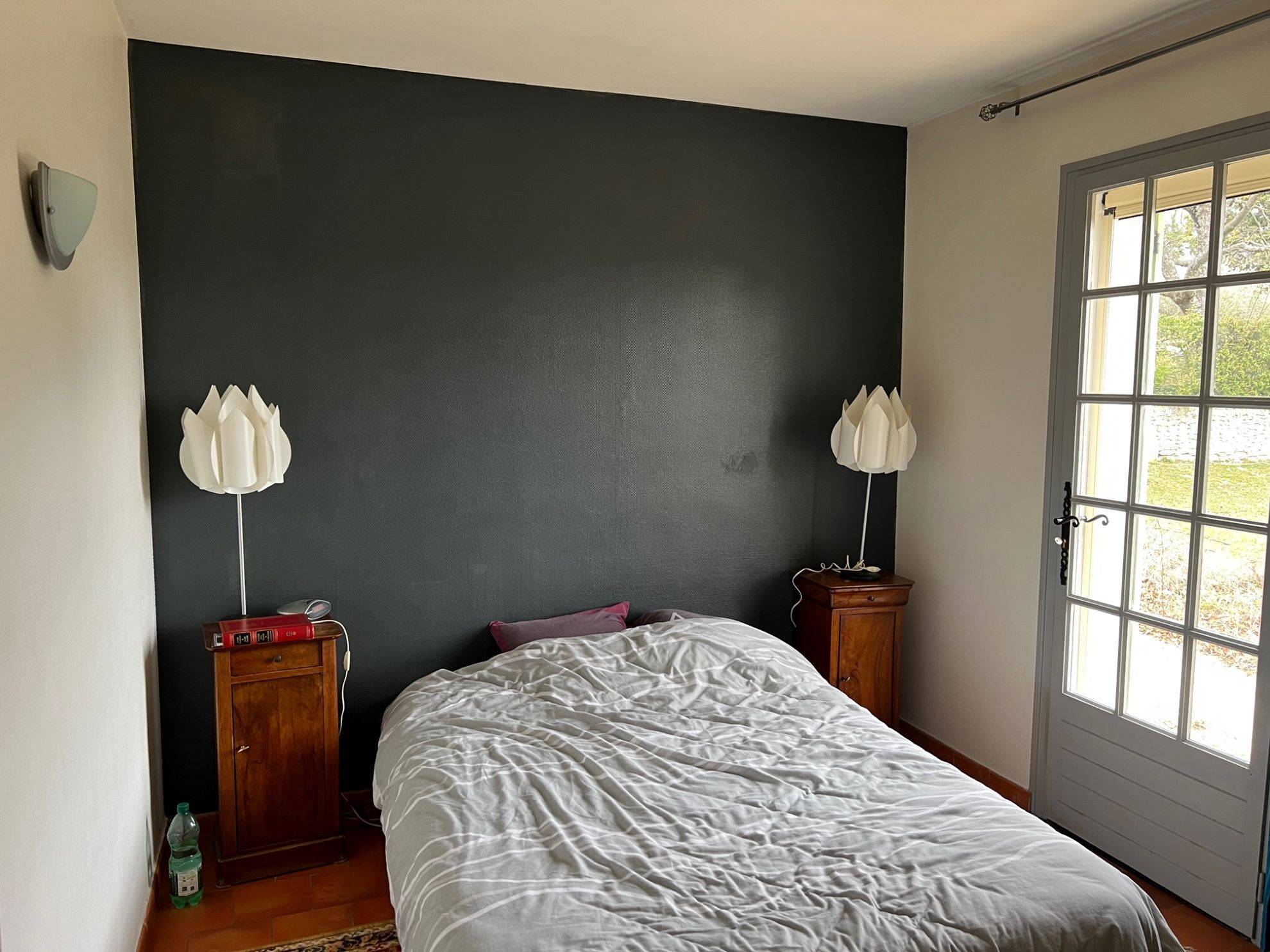 Maison de plain-pied à vendre à Lacoste avec un jardin et une vue dégagée