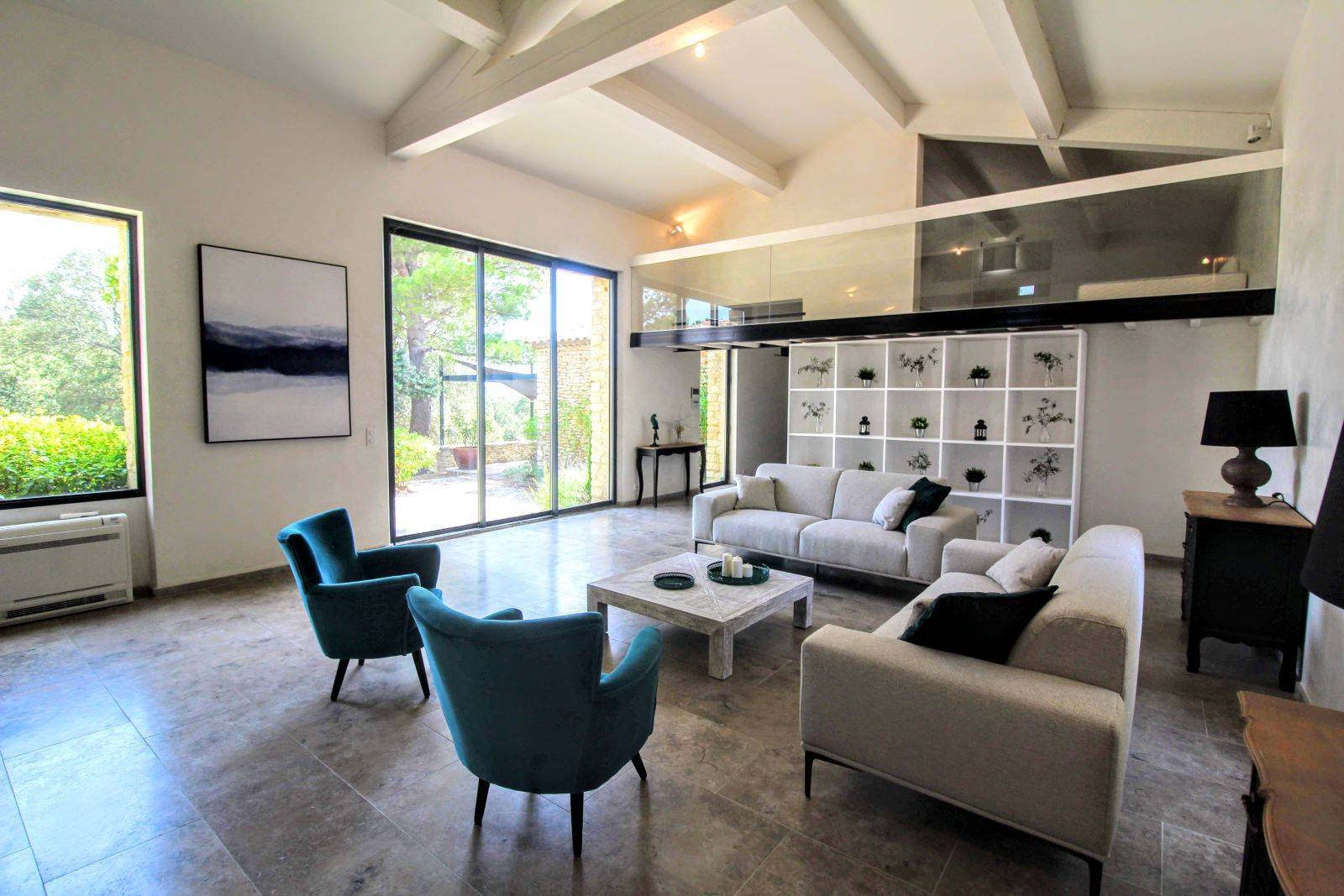 Vente d'une maison d'architecte à Gordes