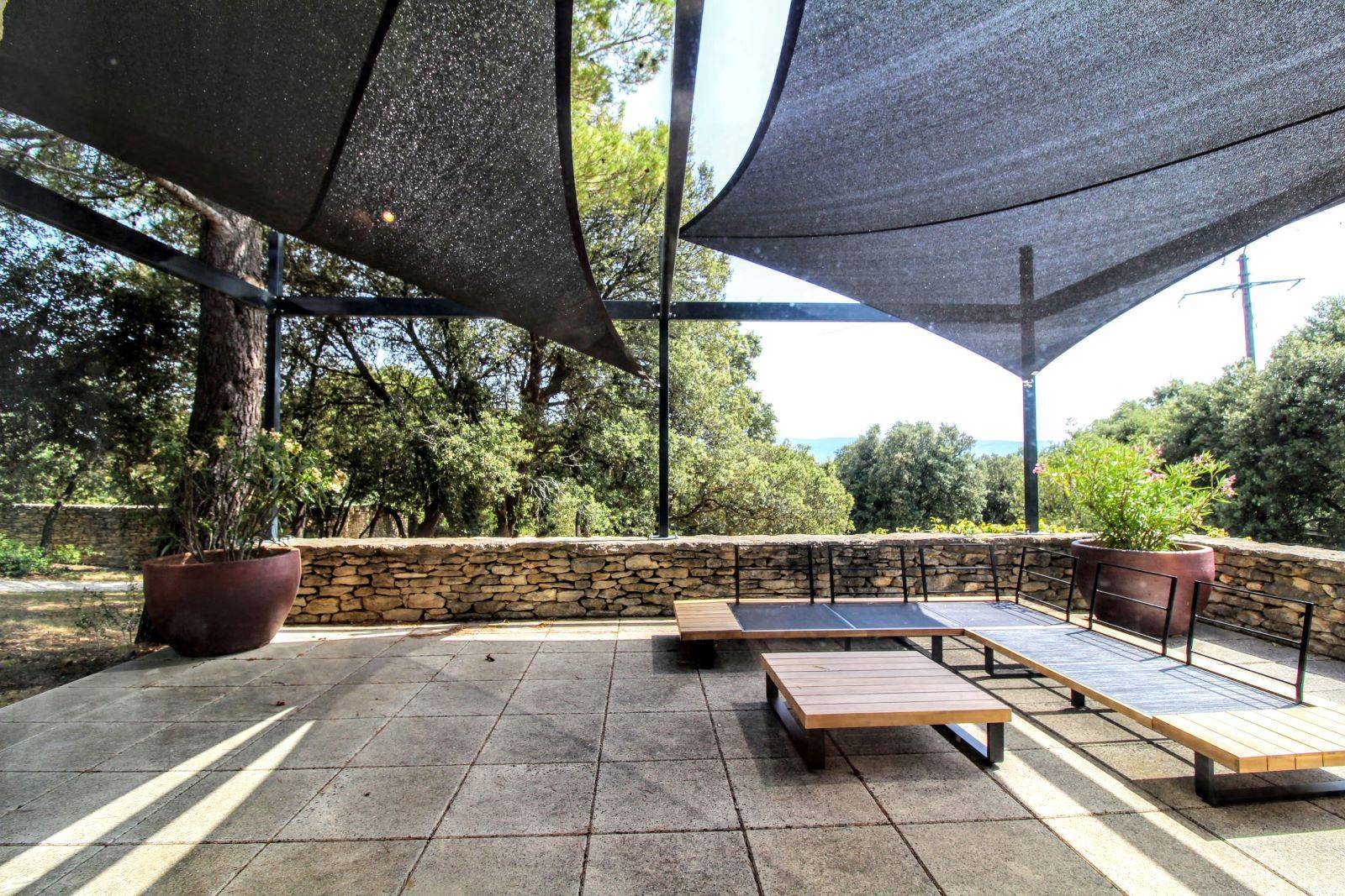 A vendre Maison moderne en pierre à Gordes