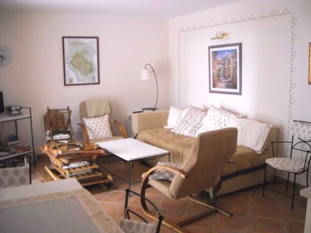 Appartement  à vendre à Saumane de Vaucluse sur le Golf avec une terrasse