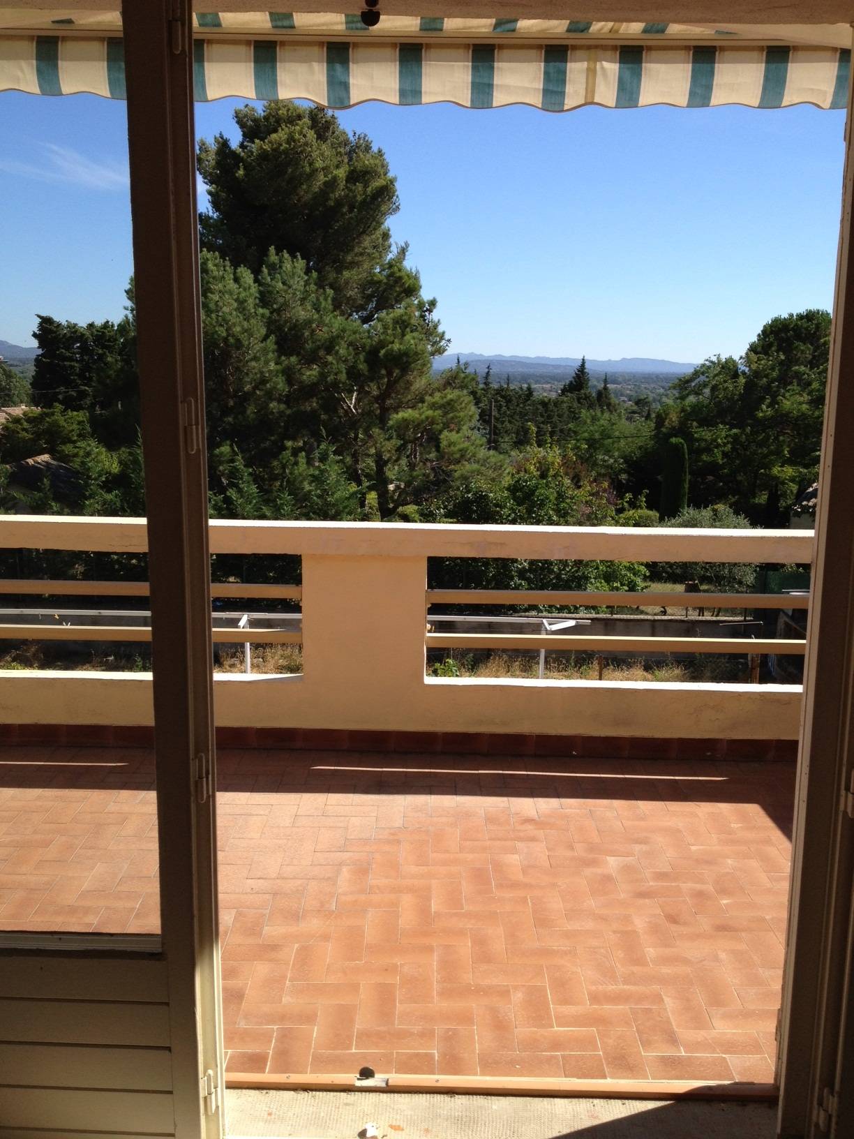 appartement avec terrasse à la vente à l'Isle sur la Sorgue