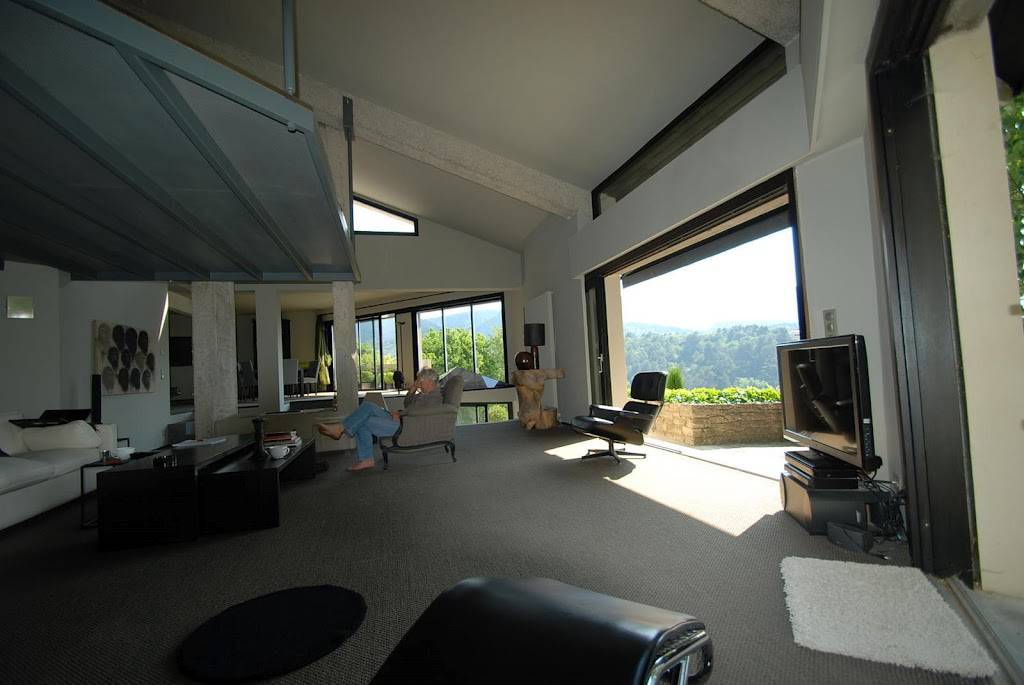 A vendre maison d'architecte avec vue panoramique à Menerbes