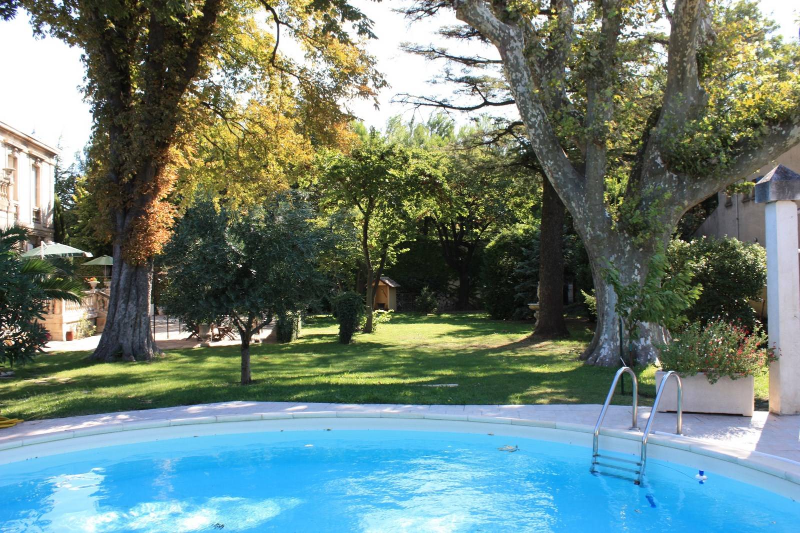 Avignon propriété à la vente