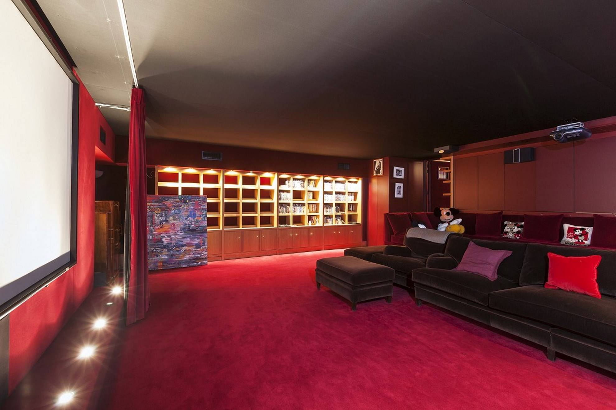 Demeure à vendre à Saint Cloud avec sa salle de cinéma privée