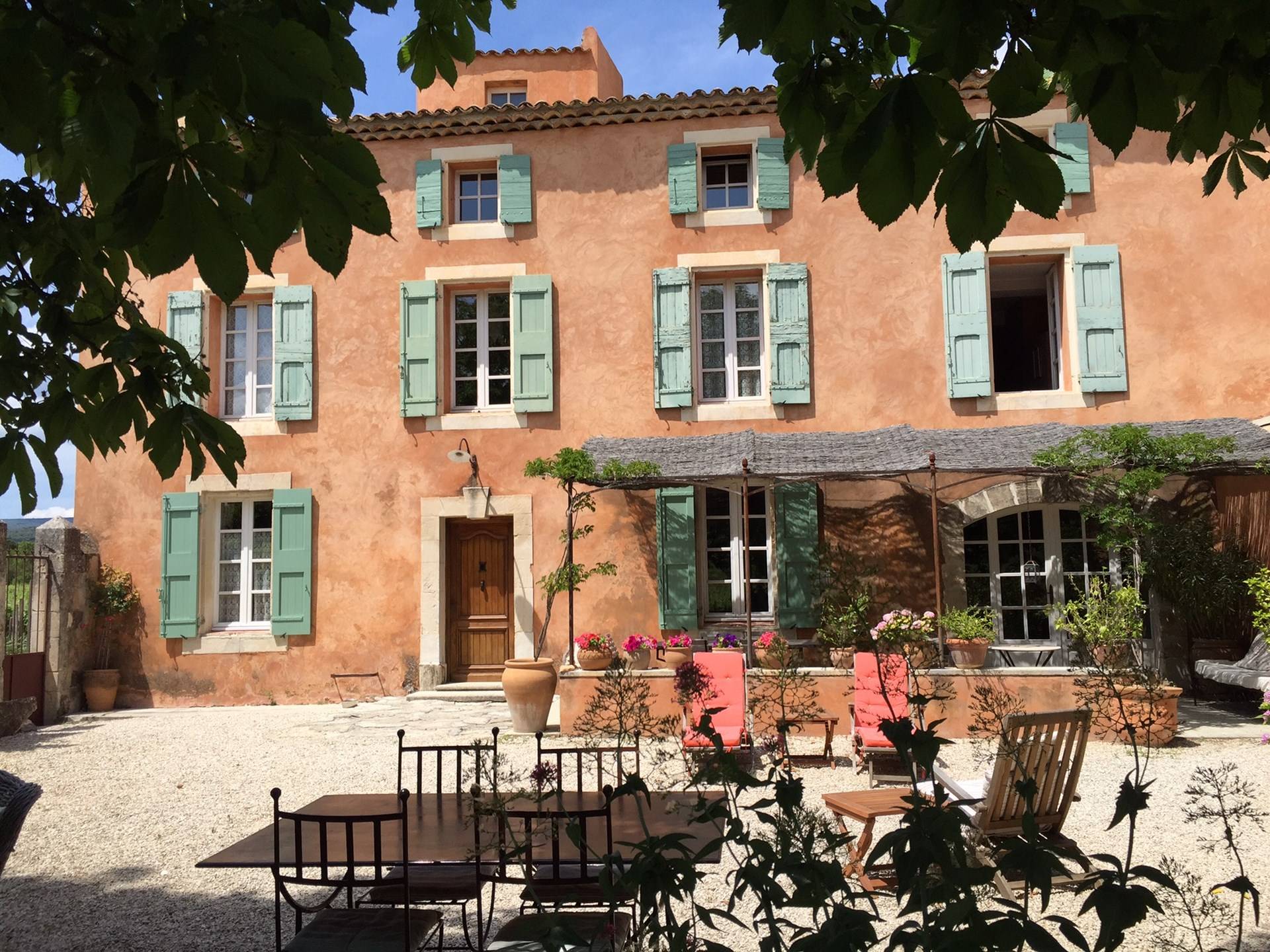 Bastide à vendre dans le Luberon par l'agence immobilière du luberon à Menerbes