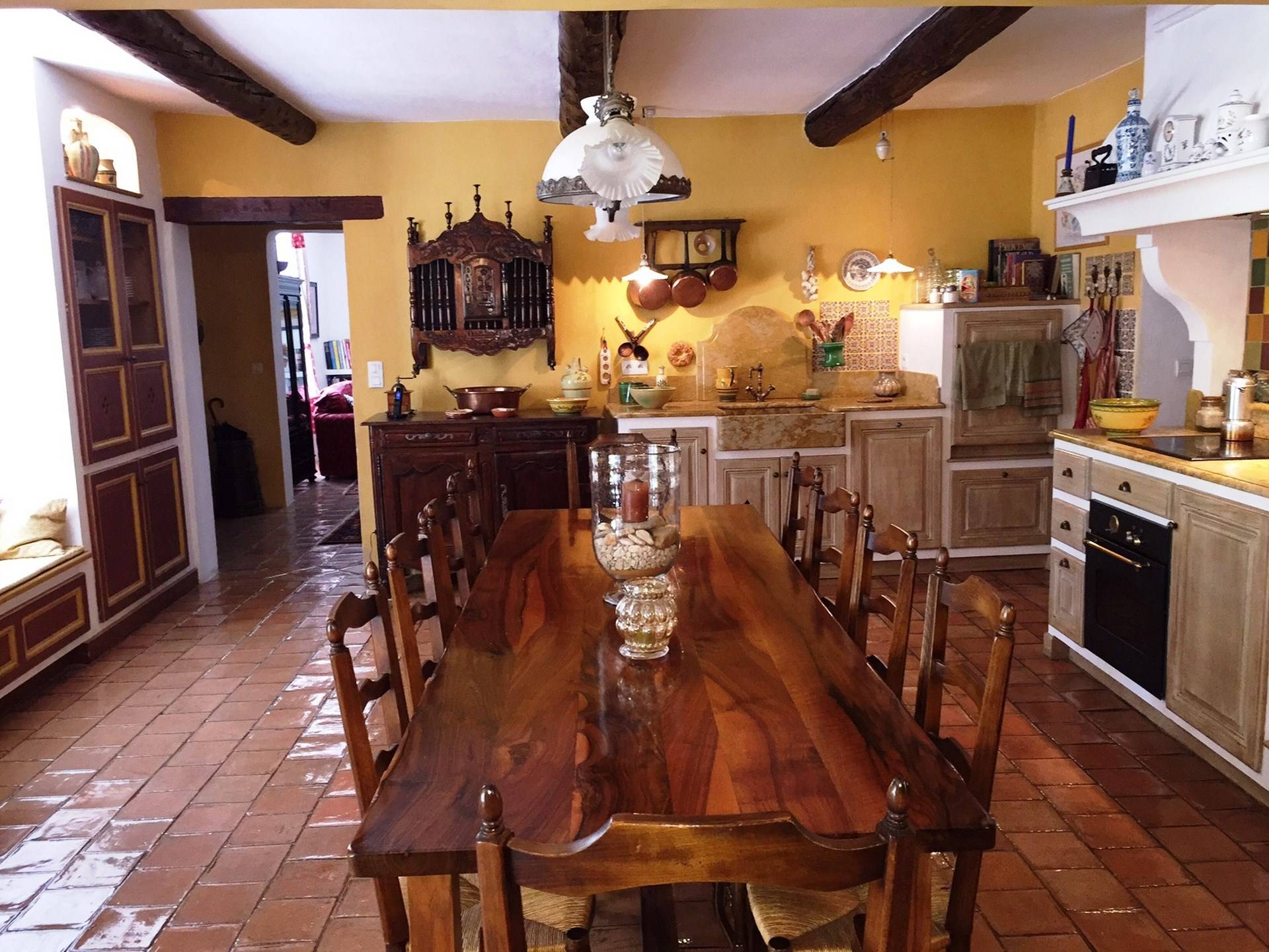 Bastide à vendre à Saint Saturnin les Apt au milieu des vignes dans le Luberon