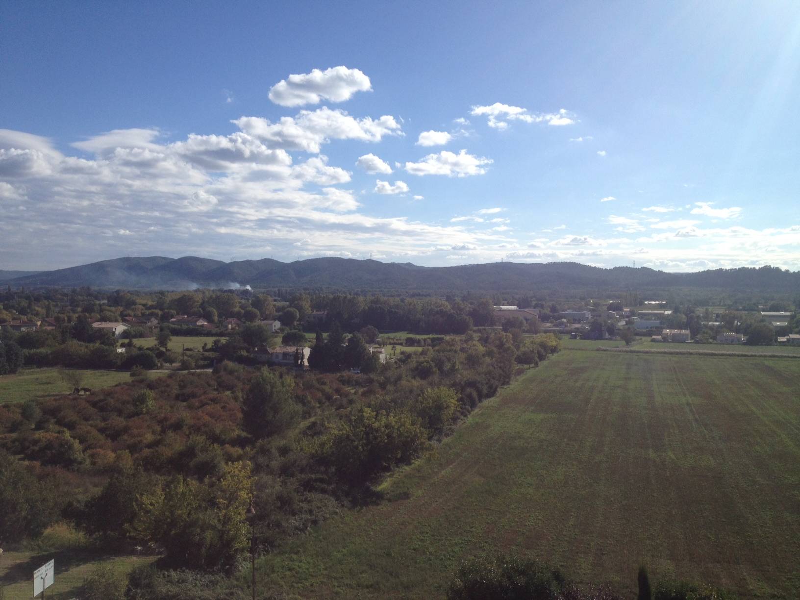 Maison de village avec vue sur la Montagne Sainte Victoire