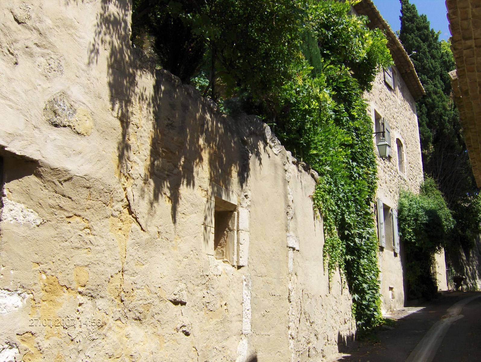 A vendre maison de village exposée plein sud à Menerbes