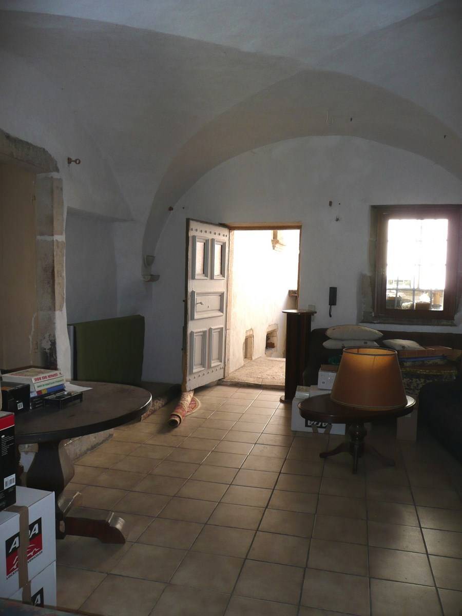 A vendre dans la Drome, maison de village avec jardin