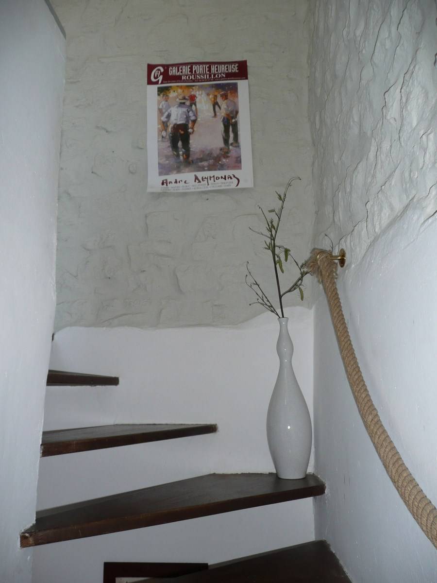 maison de village entièrement restaurée à vendre à Murs