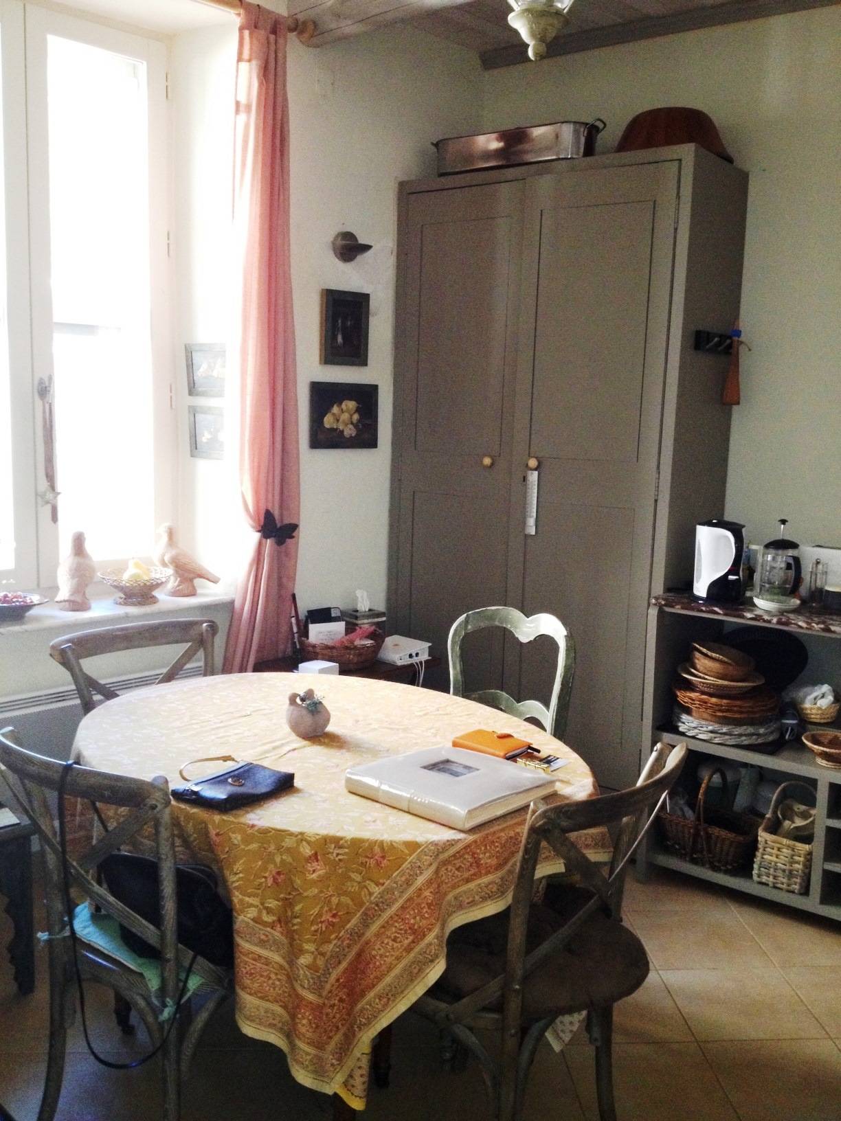 Demeure de village restaurée à la vente à Saignon