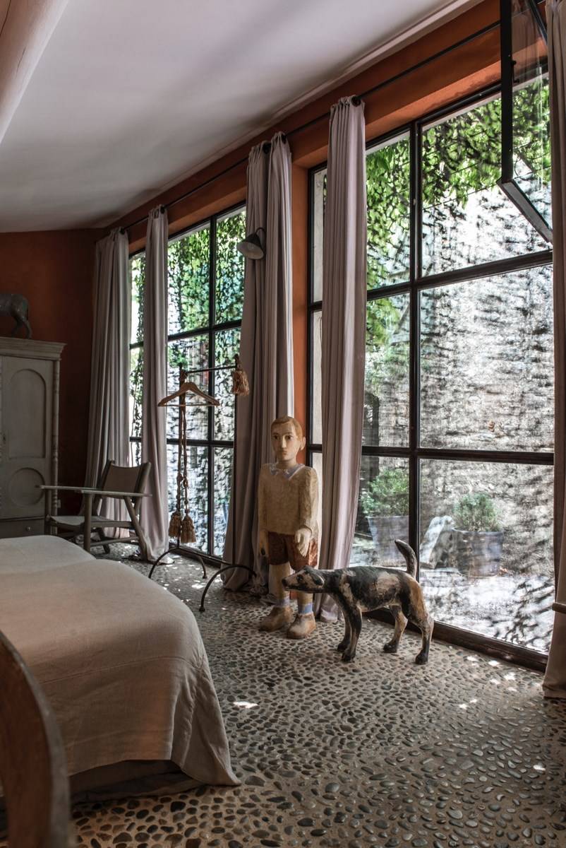 Gites et Chambres d'hotes  à vendre à Saignon Luberon dans une demeure de village datant du 18ème siècle avec un superbe jardin