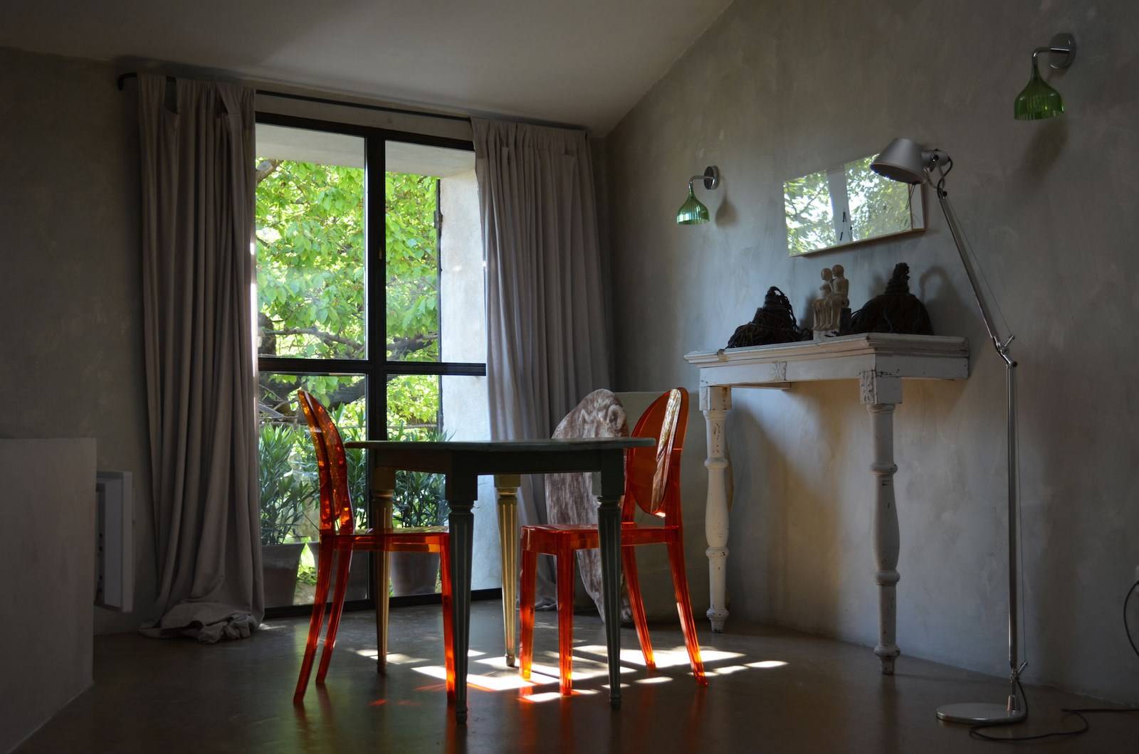 Galerie d'art chambre d’hôtes à vendre dans le Luberon