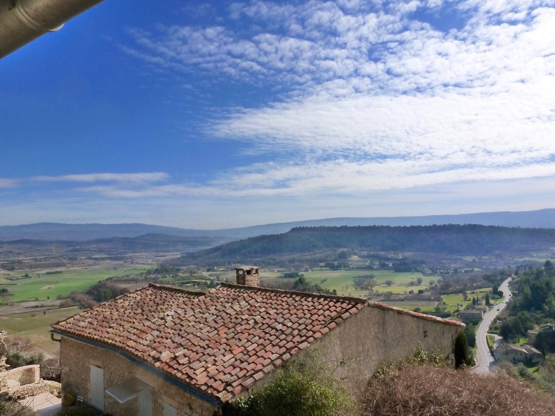 Gordes maison de village à vendre avec terrasse et vue panoramique