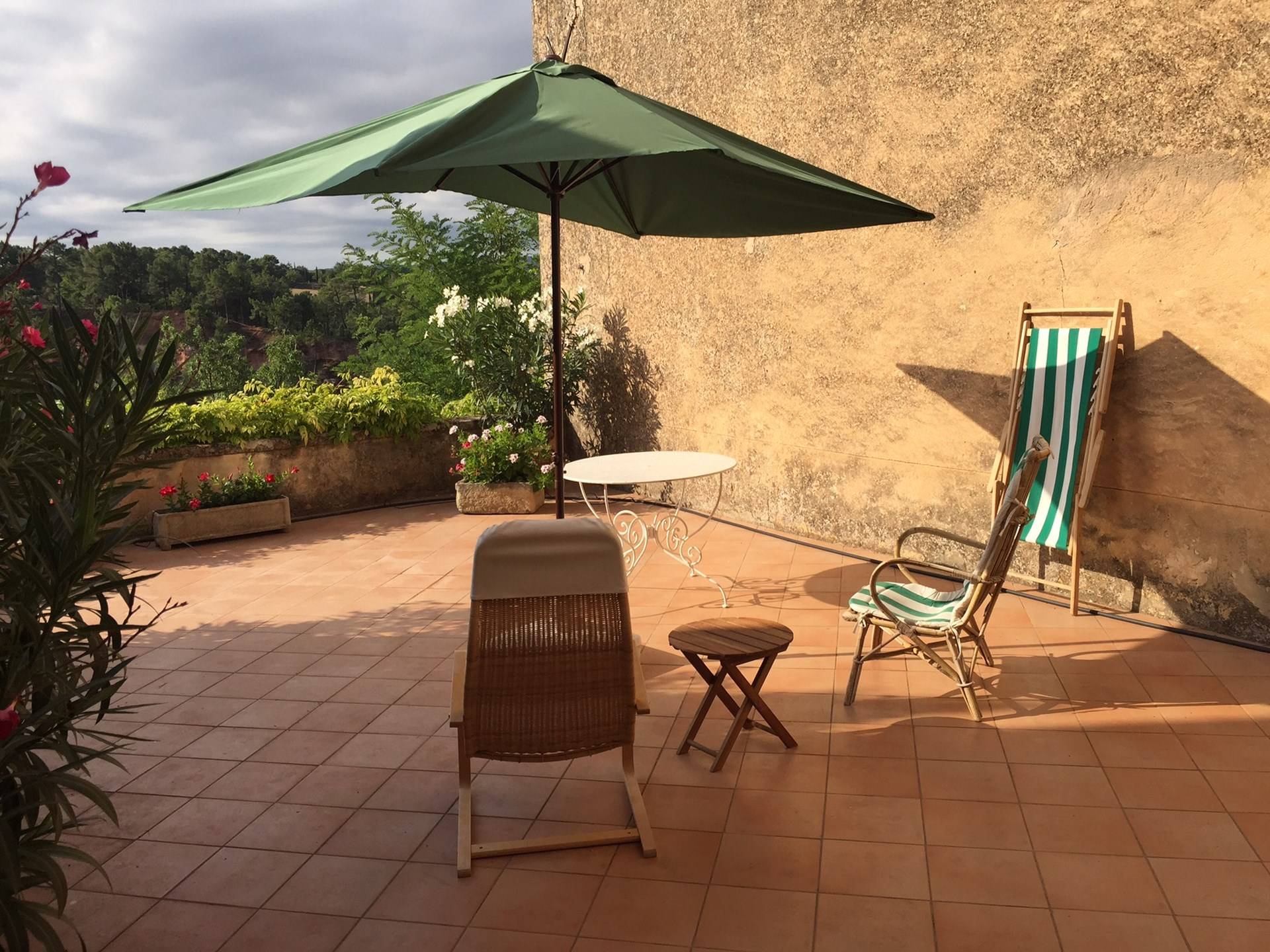 Demeure de village avec terrasse à la vente