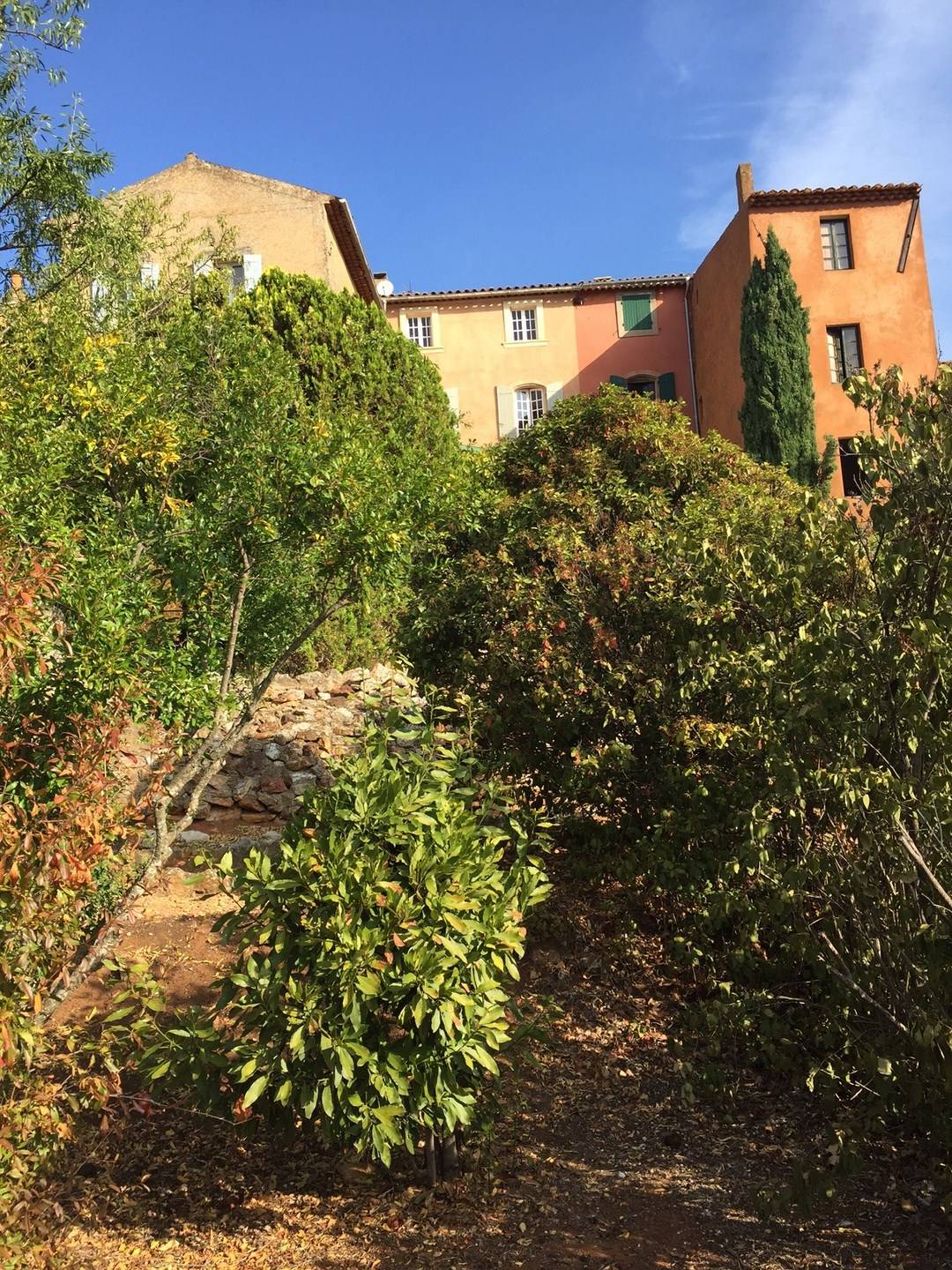 Demeure de village avec jardin en vente à Roussillon